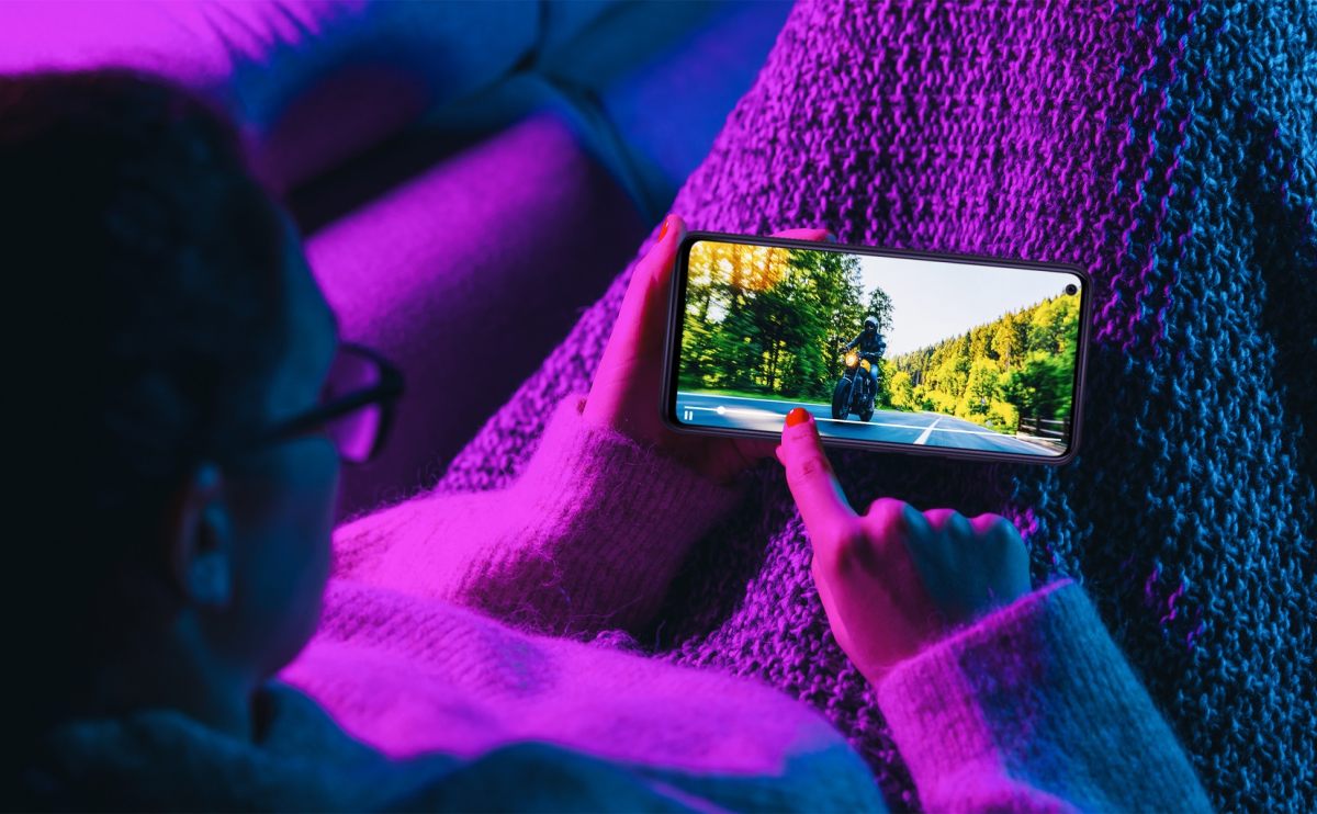 Il palinsesto televisivo diventa ibrido e multi device