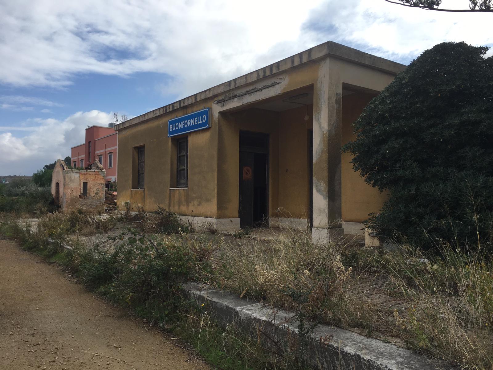 Buonfornello, la Regione acquista l’ex stazione