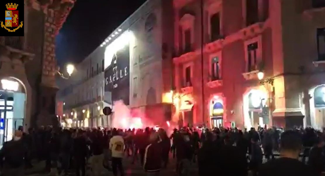 Disordini a Catania contro il Dpcm: deciso Daspo per tre persone