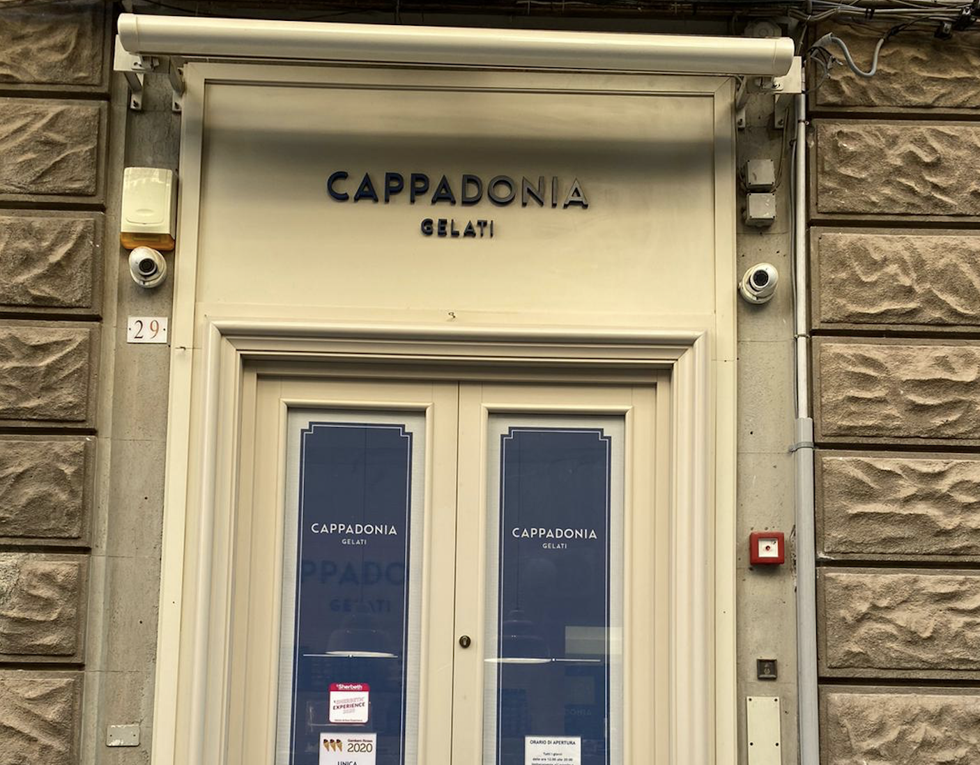 Colpo alla gelateria Cappadonia di Palermo: obiettivo il cashmatic