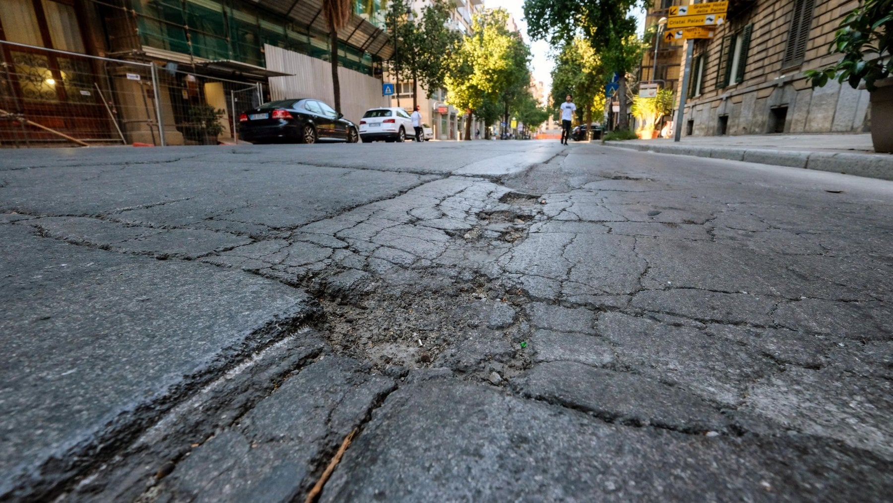 Manutenzione strade Palermo, passaggio dalla Rap ai privati