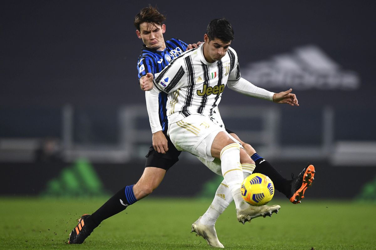 Freuler risponde a Chiesa e CR7 sbaglia penalty, Juve-Atalanta 1-1