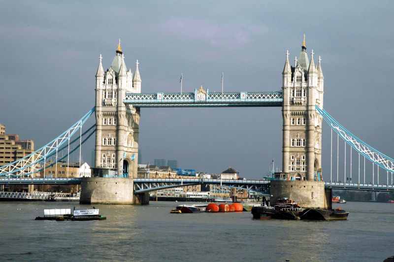 Coronavirus, l’Italia sospende i voli con la Gran Bretagna