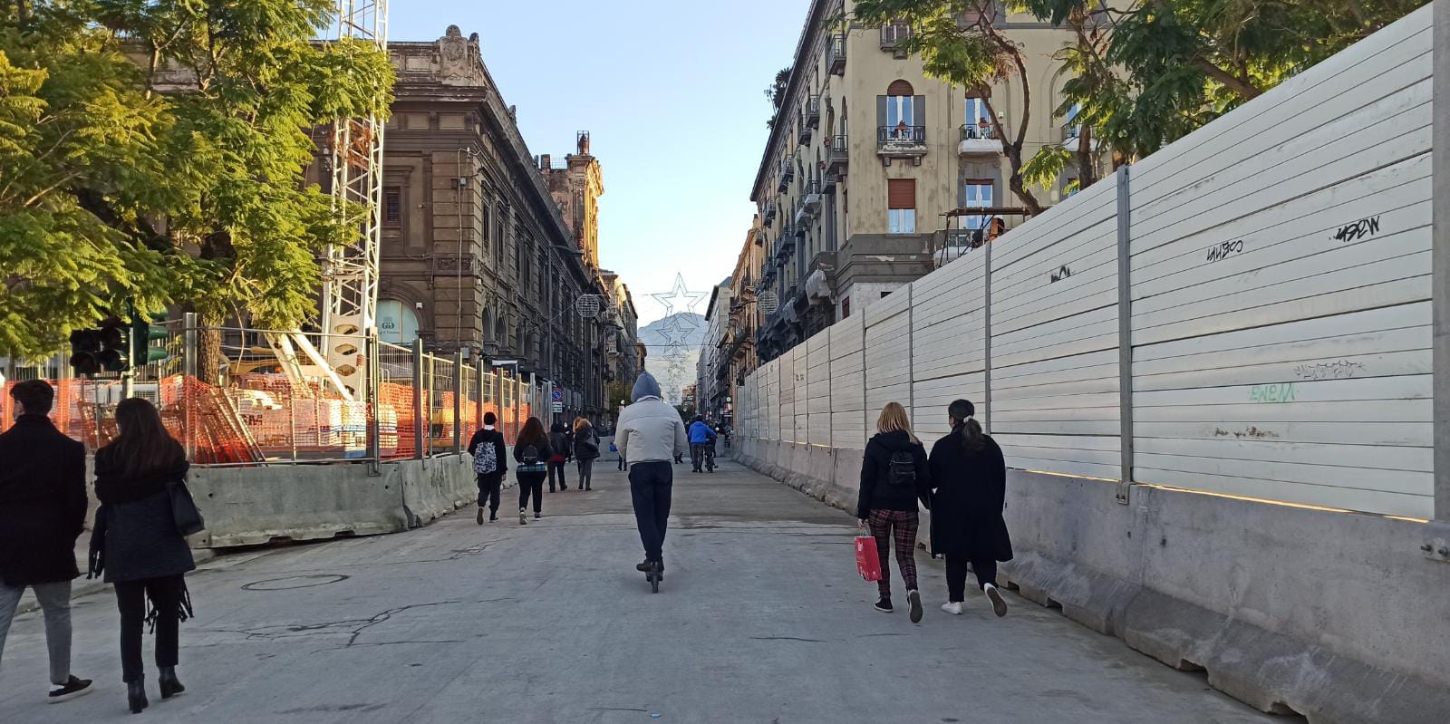 Palermo, riaperta carreggiata per via Ruggero Settimo, ma traffico auto interdetto