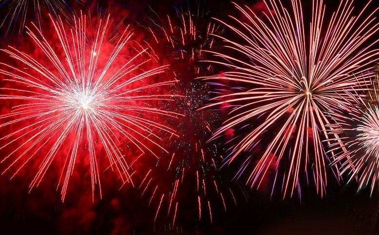 Botti Capodanno, muore 13enne ad Asti, 8 feriti a Napoli