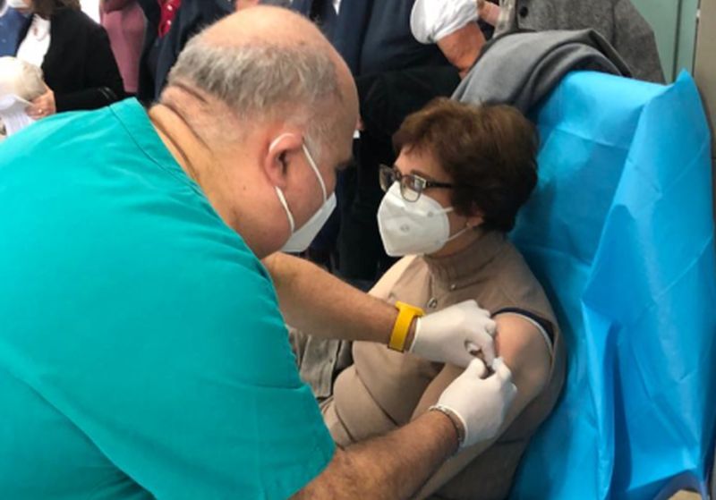 Coronavirus, positivo medico di Siracusa vaccinato 6 giorni fa