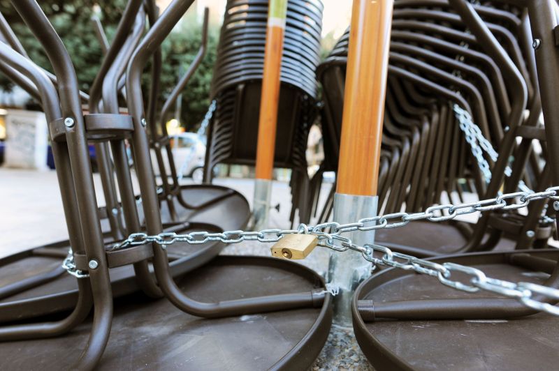 Regioni arancione a Conte “Subito ristori, economia a rischio”