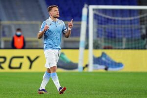 ROMA (ITALPRESS) - La Lazio non arresta la sua corsa e vince 2-1, in rimonta, in casa, contro il...