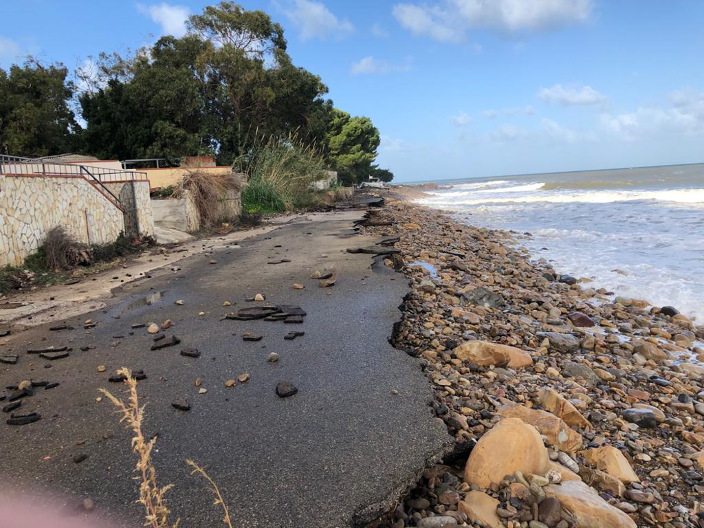 Erosione costiera a Caronia (Me), lavori sul litorale di contrada Marina