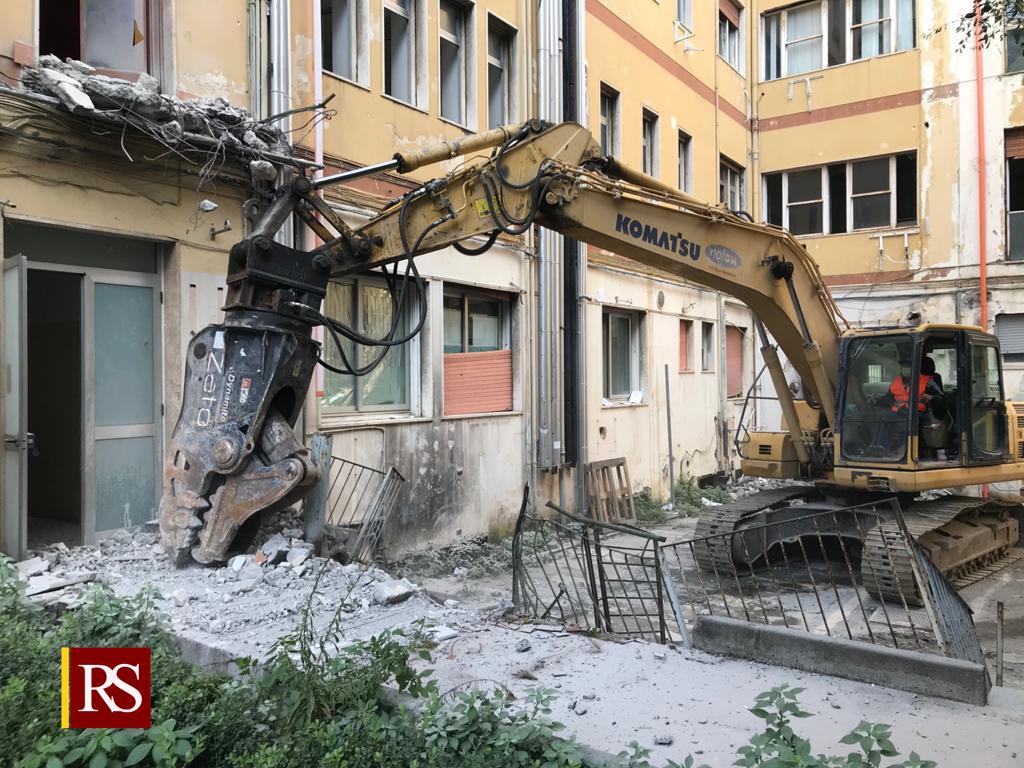 Catania, avviata la demolizione dell’ex ospedale Santa Marta