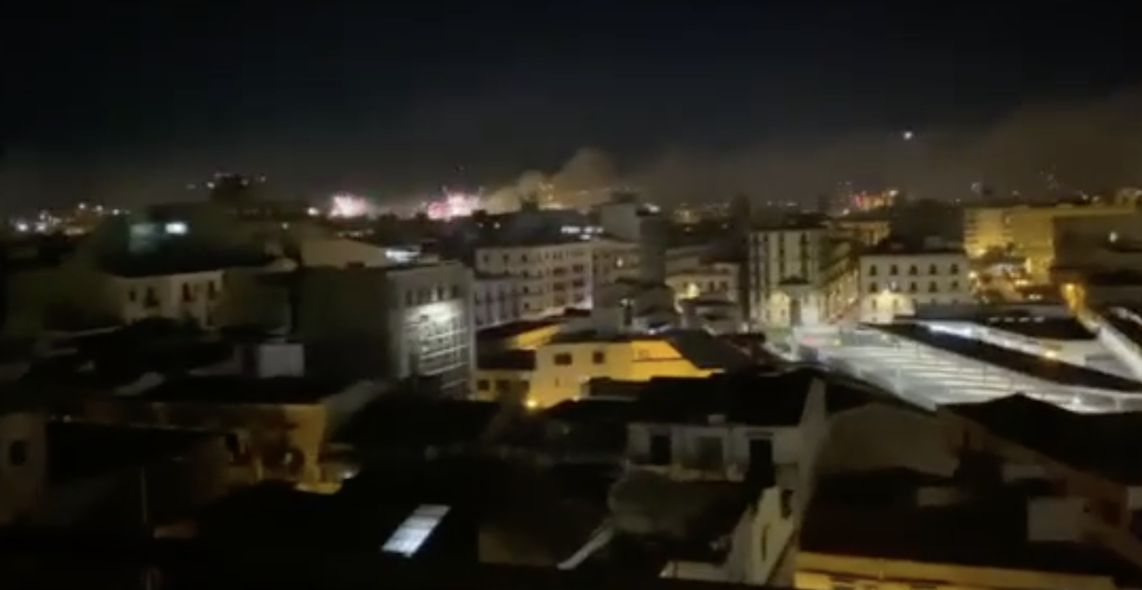 Pioggia di fuochi a Palermo per salutare il 2021, in barba ai divieti
