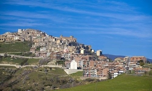 Focolaio a Capizzi dopo una festa, quasi 60 positivi e un decesso