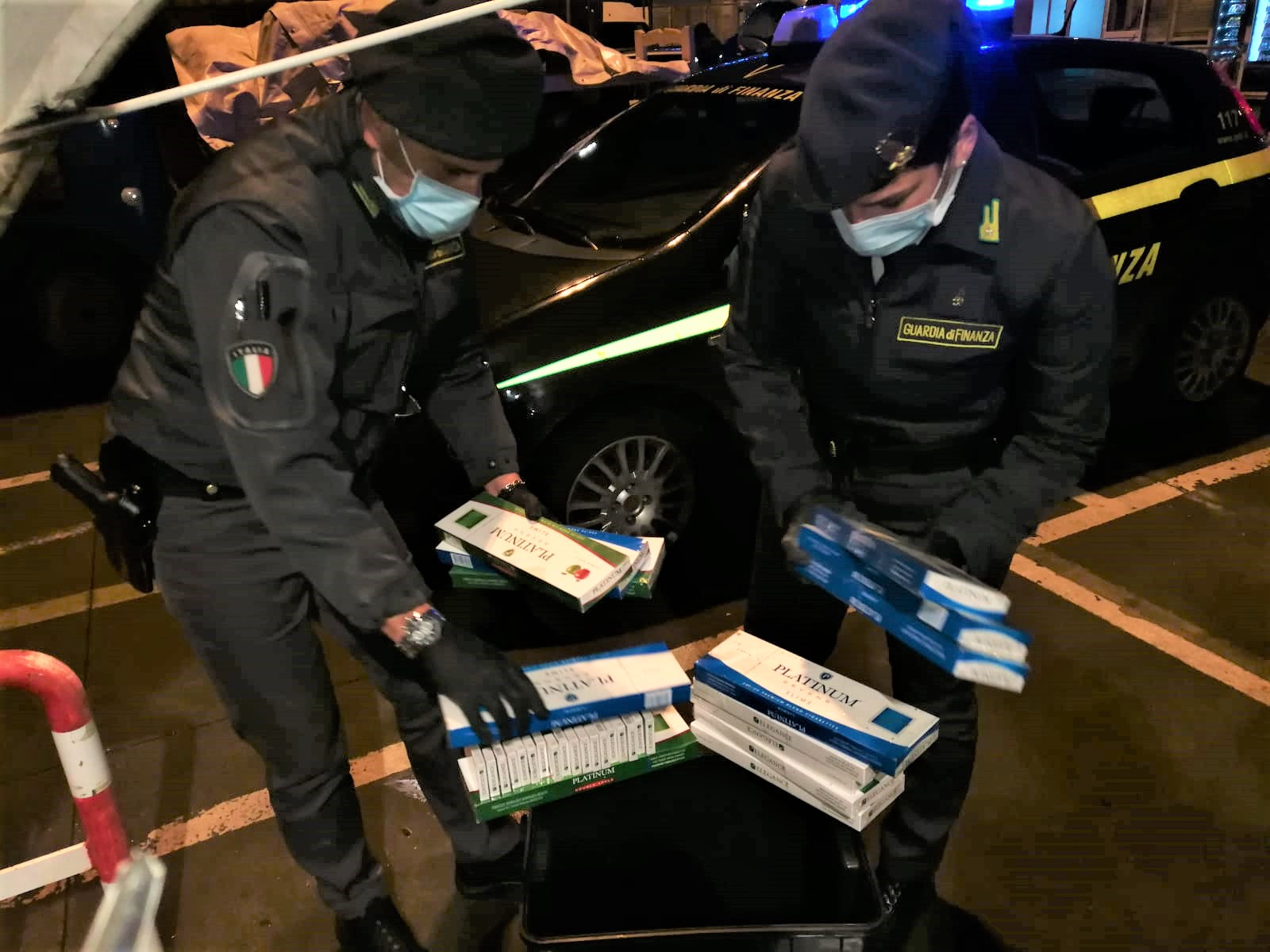 Tabacchi di contrabbando nell’imbottitura dei sedili