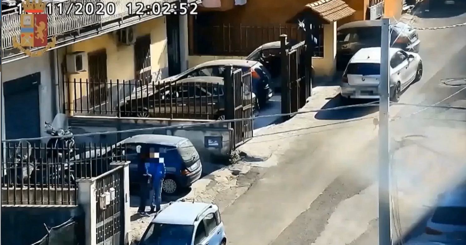 Catania, sgominata banda: rapinava anziani indifesi / VIDEO