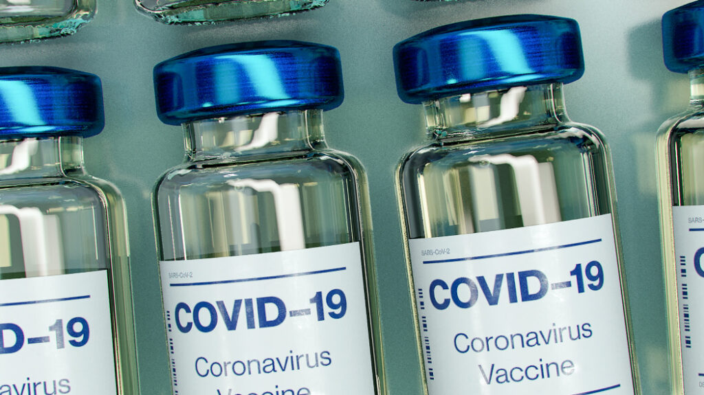 Covid: vaccini, già 90mila prenotati tra gli over 70