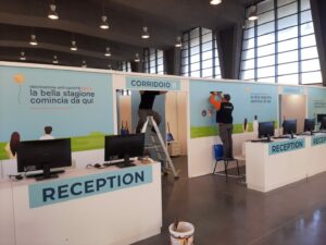 I conviventi di soggetti estremamente vulnerabili, che hanno diritto alla vaccinazione insieme al...