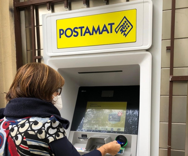 Vaccini antiCovid, Palermo: prenotazione anche dagli ATM