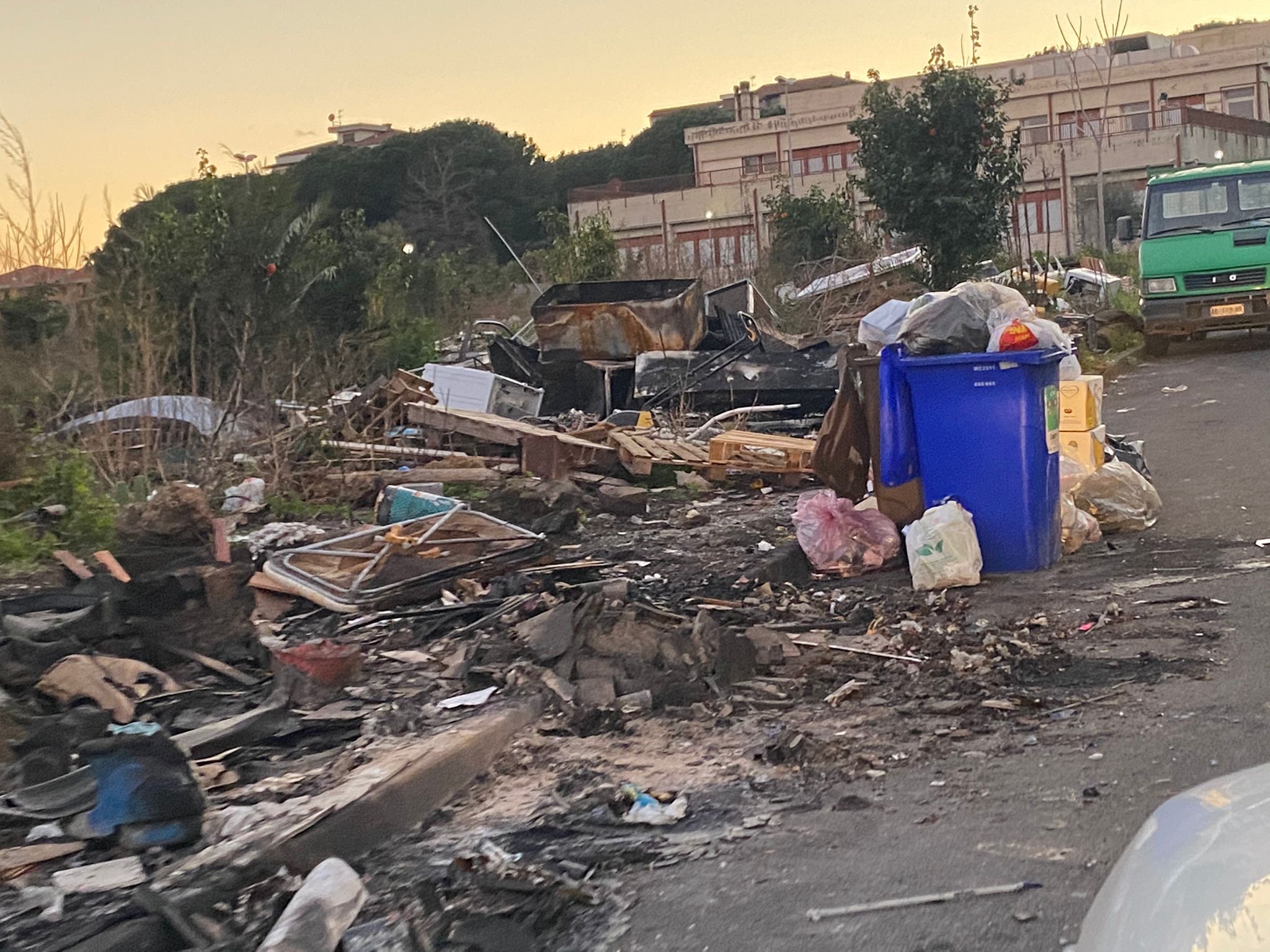 Discarica a cielo aperto a Giarre: “Ripristinare condizioni igienico-sanitarie”