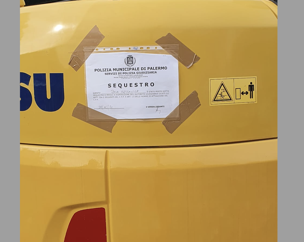 Sequestrata area per stoccaggio rifiuti non autorizzato a Palermo