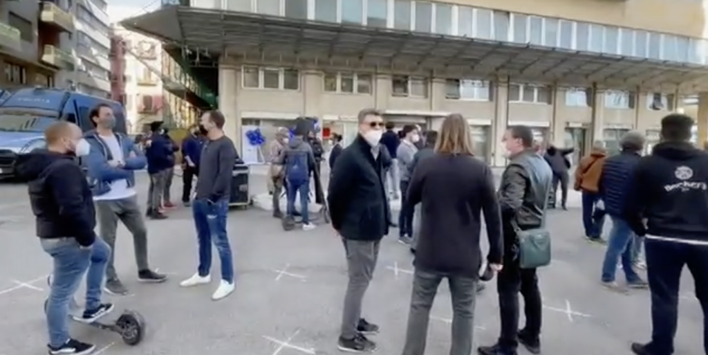 Ristoratori in piazza a Palermo: “Siamo al collasso e stremati”