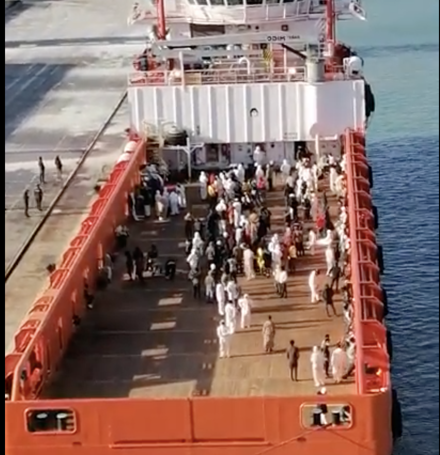 Nave privata Asso 30 arrivata a Porto Empedocle con 232 migranti