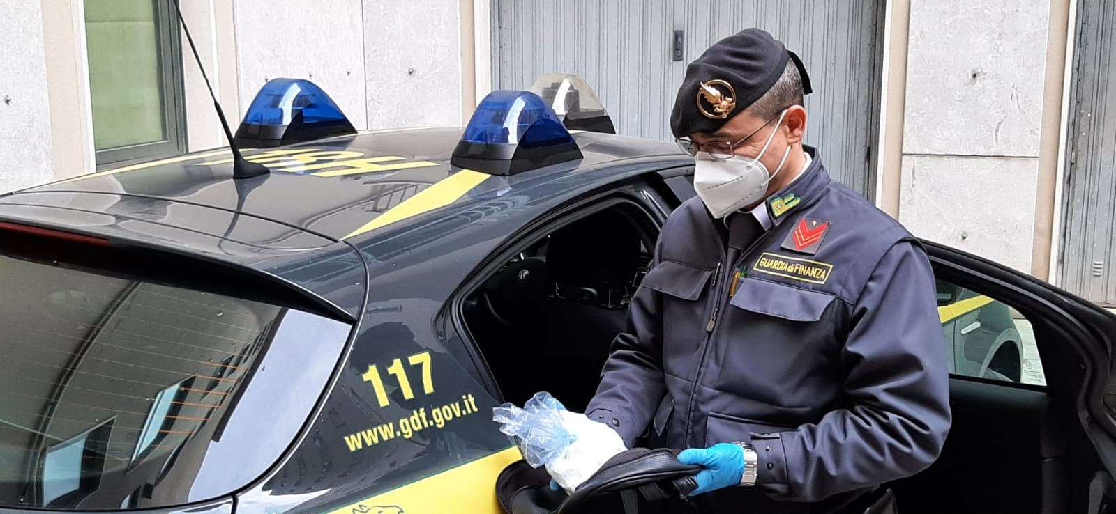 Fermato per controlli Covid ha 400 gr di cocaina in auto: arrestato