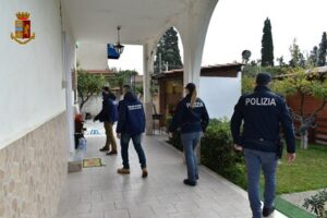 Ennesimo sequestro della Polizia di Stato e della Procura della Repubblica - D.D.A.- nei riguardi...
