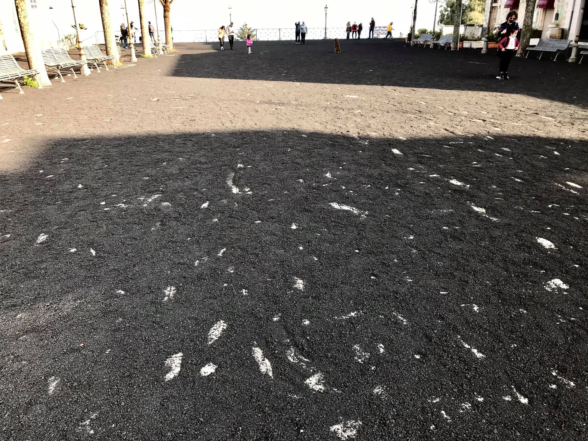 Cenere vulcanica, Musumeci dichiara lo stato di emergenza