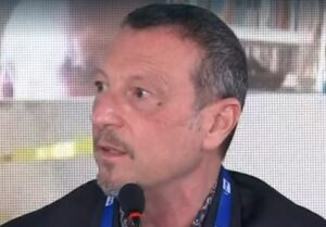 SANREMO (ITALPRESS) - La seconda serata del Festival di Sanremo ha ottenuto ieri su Rai1 10 milioni...