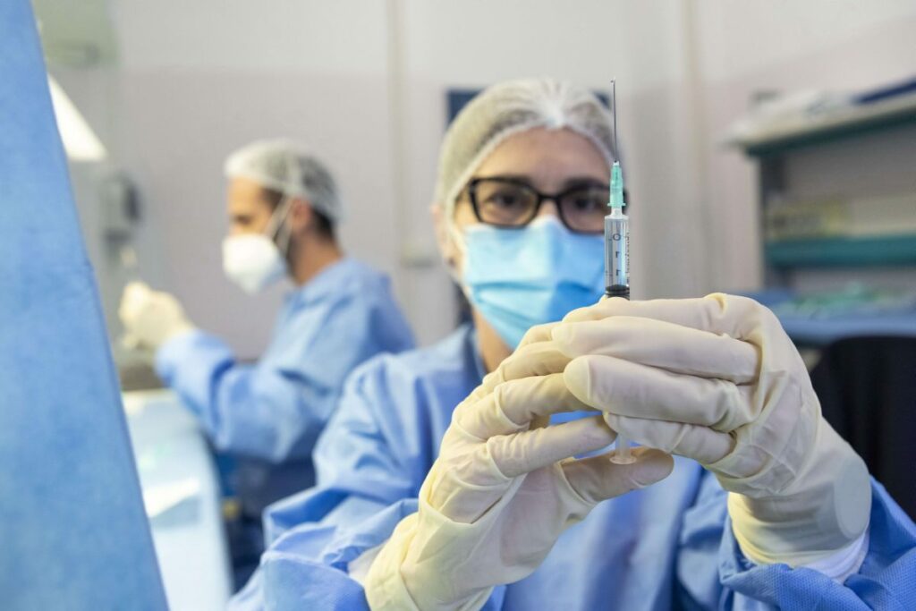 Da Aifa stop a un lotto del vaccino AstraZeneca