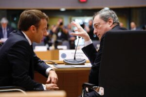 ROMA (ITALPRESS) - Oggi il presidente del Consiglio italiano, Mario Draghi, e il presidente della...