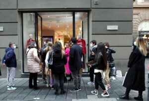 ROMA (ITALPRESS) - "L'economia italiana si trova a rivivere oggi una situazione di menomazione...