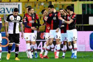 PARMA (ITALPRESS) - Il Genoa ribalta il Parma per 2-1 e inguaia D'Aversa. Partita dalle due facce al...