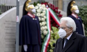 ROMA (ITALPRESS) - "La memoria è radice di una comunità. Fare memoria è condizione affinché la...
