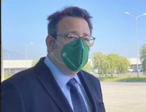 «La pioggia di lapilli e l'enorme quantità di cenere che si è riversata sulla provincia etnea ha...