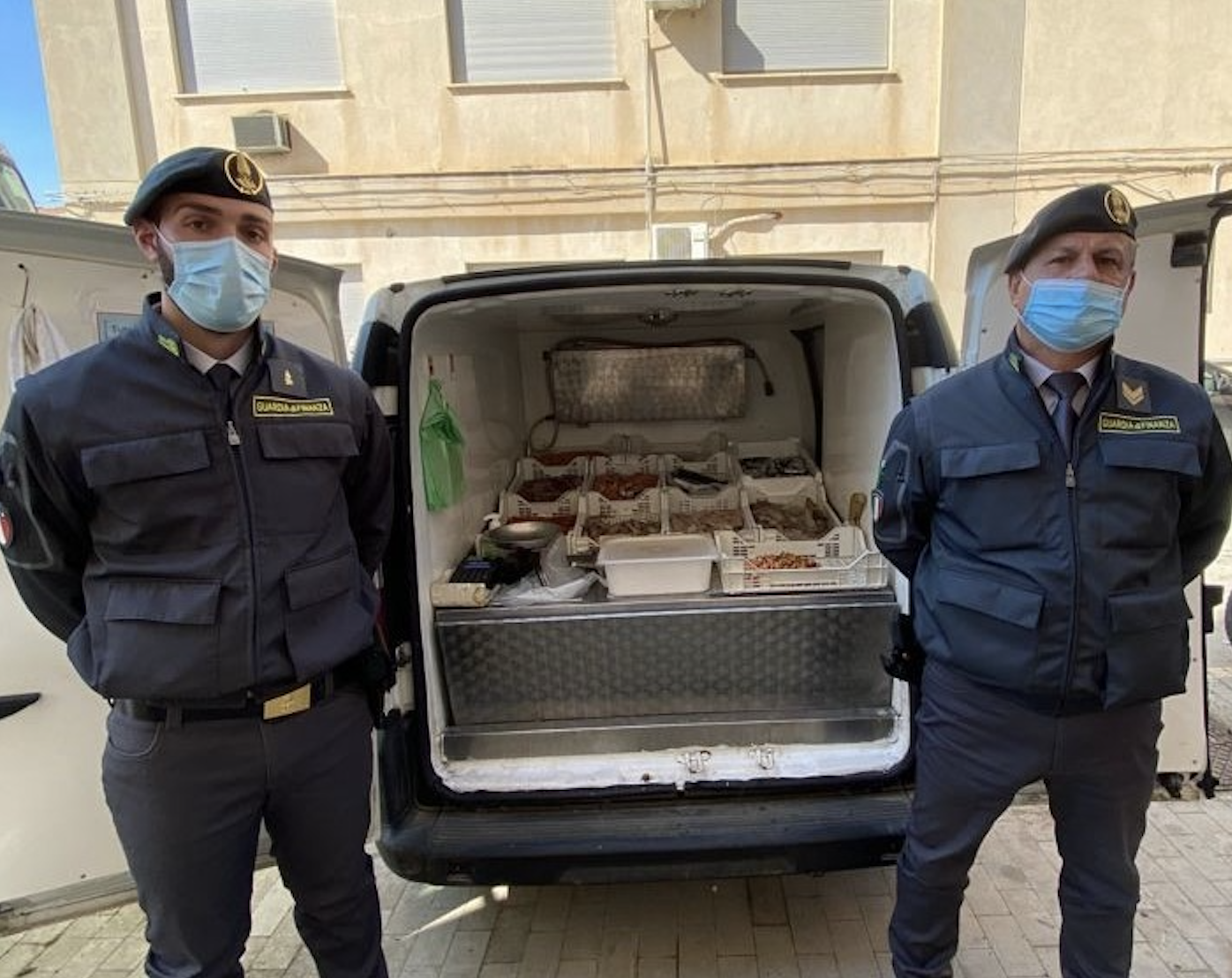 Sequestrati 24 Kg di pesce a Lercara Friddi, donato ad anziani