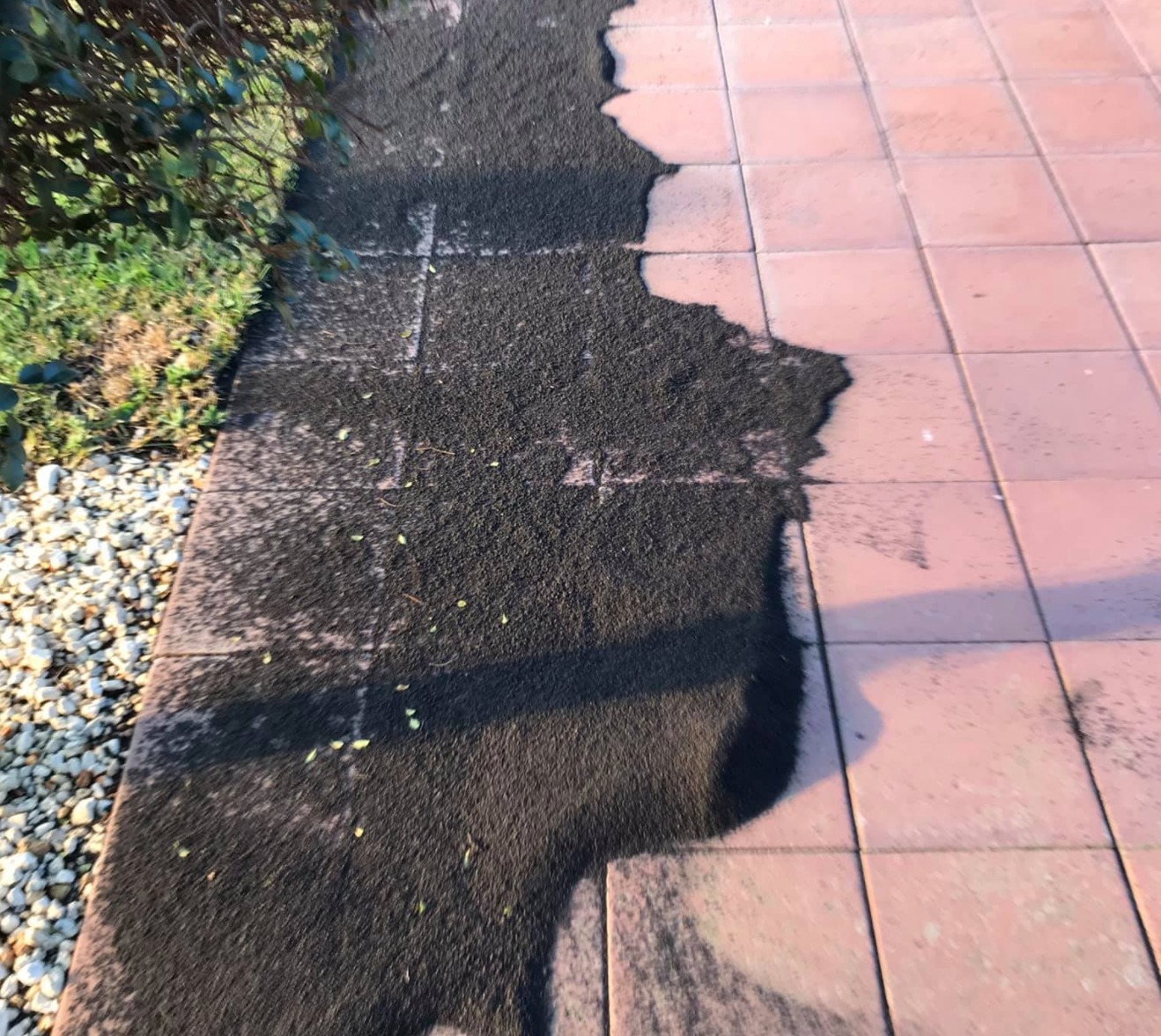 Piove ancora cenere a Catania, voli sospesi  a Fontanarossa