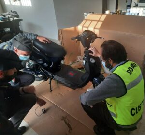 I Finanzieri del 1° Nucleo Operativo Metropolitano della Guardia di Finanza di Palermo, unitamente...