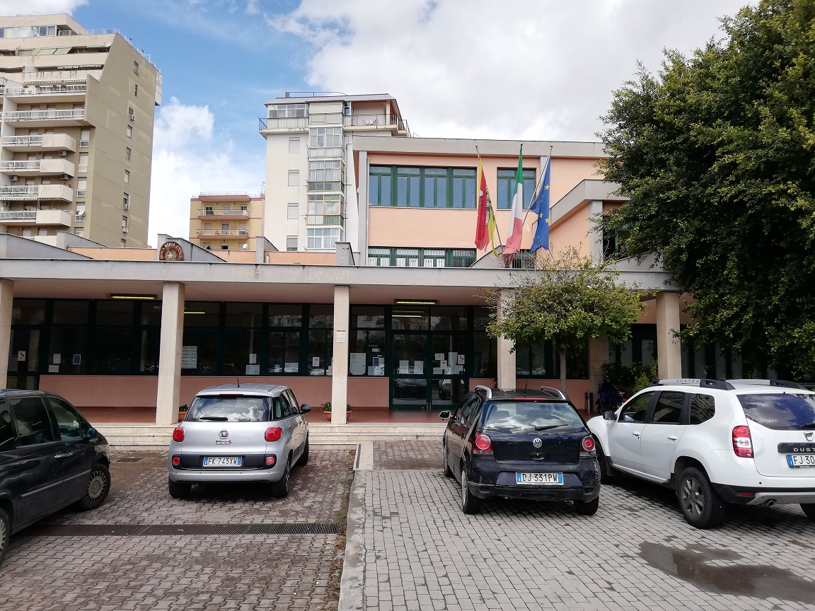 “Scuola sovradimensionata, ignorati da Lagalla”. L. Radice-Nuccio: l’accorpamento che nessuno vuole