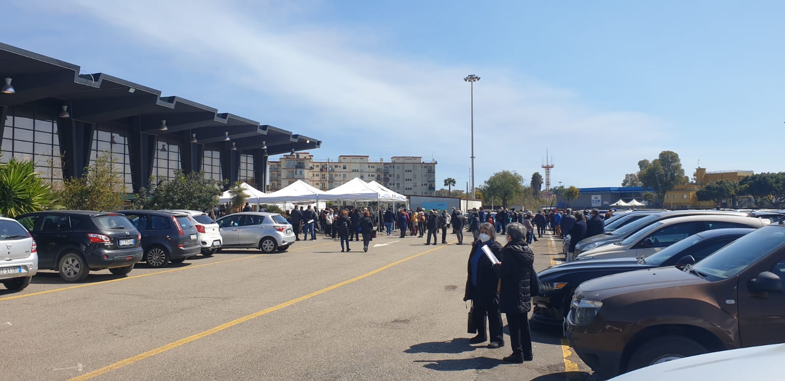 Vaccinazioni, Ugl salute Sicilia: “A Catania oltre 3 ore di attesa per anziani e disabili”