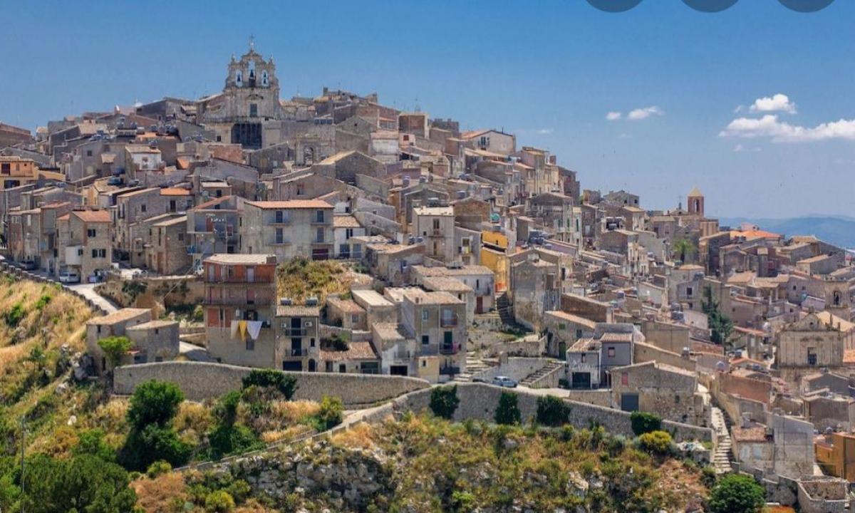 Covid: quattro nuove “zone rosse” e proroga per altre otto