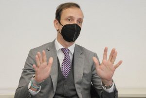 ROMA (ITALPRESS) - "La Conferenza delle Regioni ha oggi aggiornato le linee guida per la riapertura...