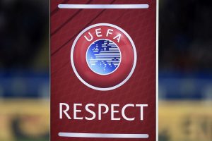 ROMA (ITALPRESS) - L'idea di una Superlega del calcio europeo fa infuriare l'Uefa e i principali...