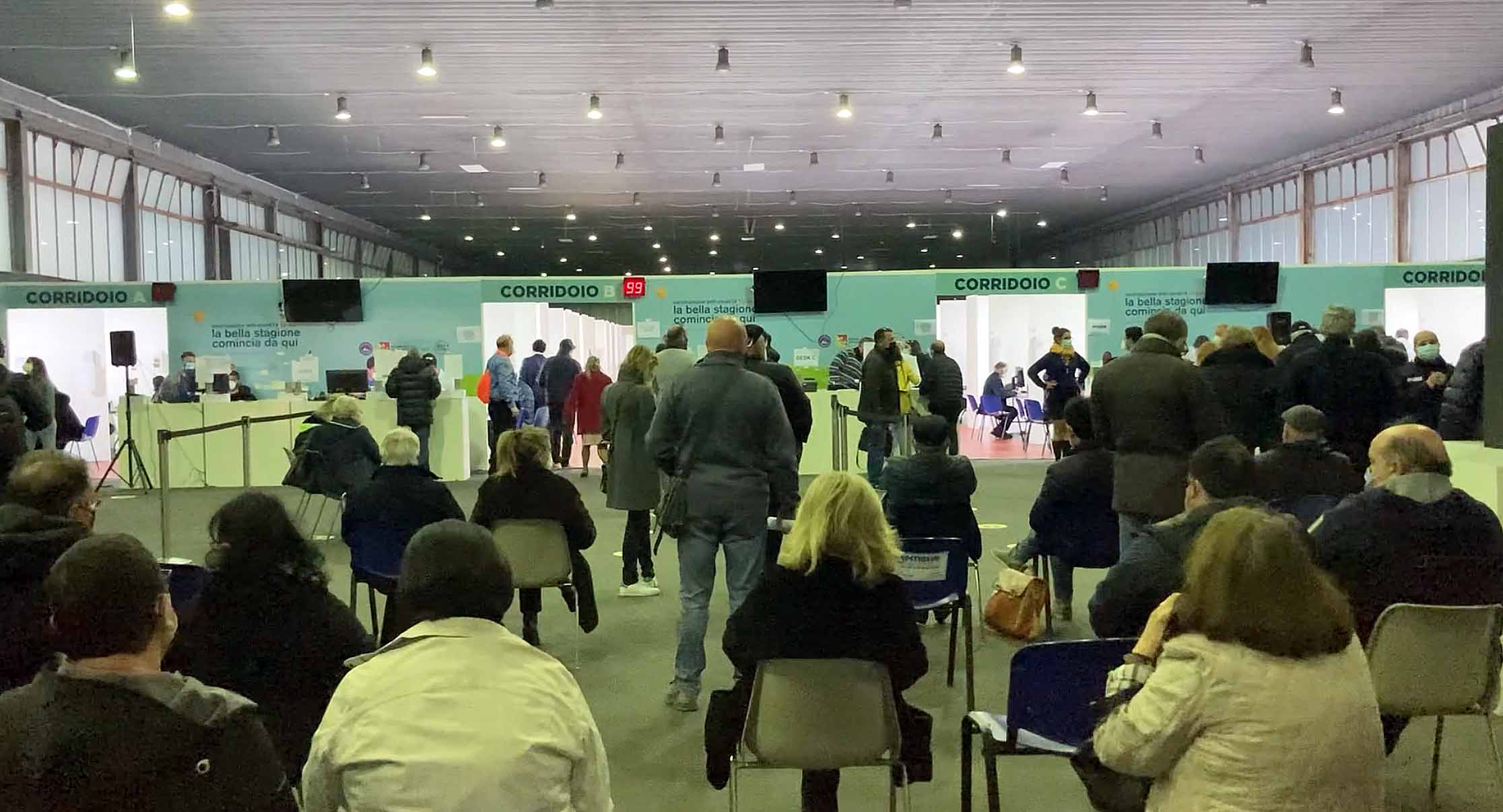 Vaccini, in Sicilia somministrate un milione di dosi: da venerdì open day