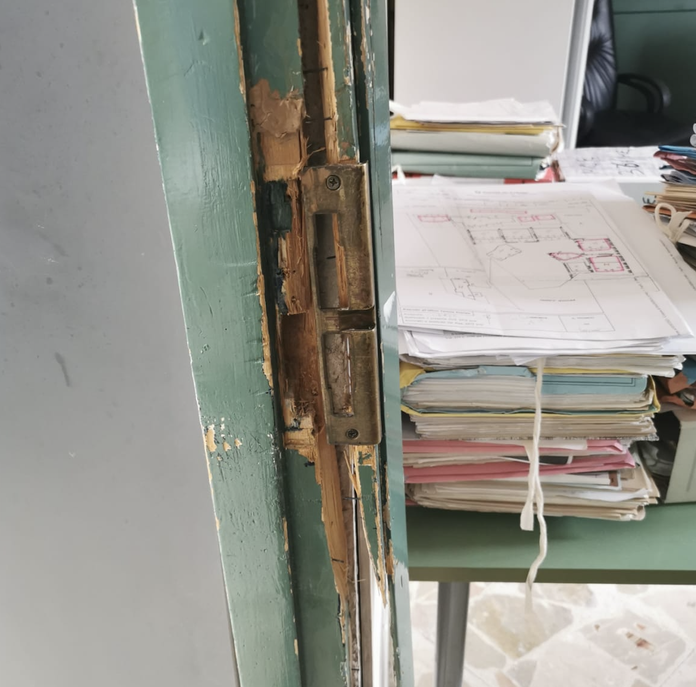 Furto negli uffici Urbanistica del Comune di Bagheria: i carabinieri indagano