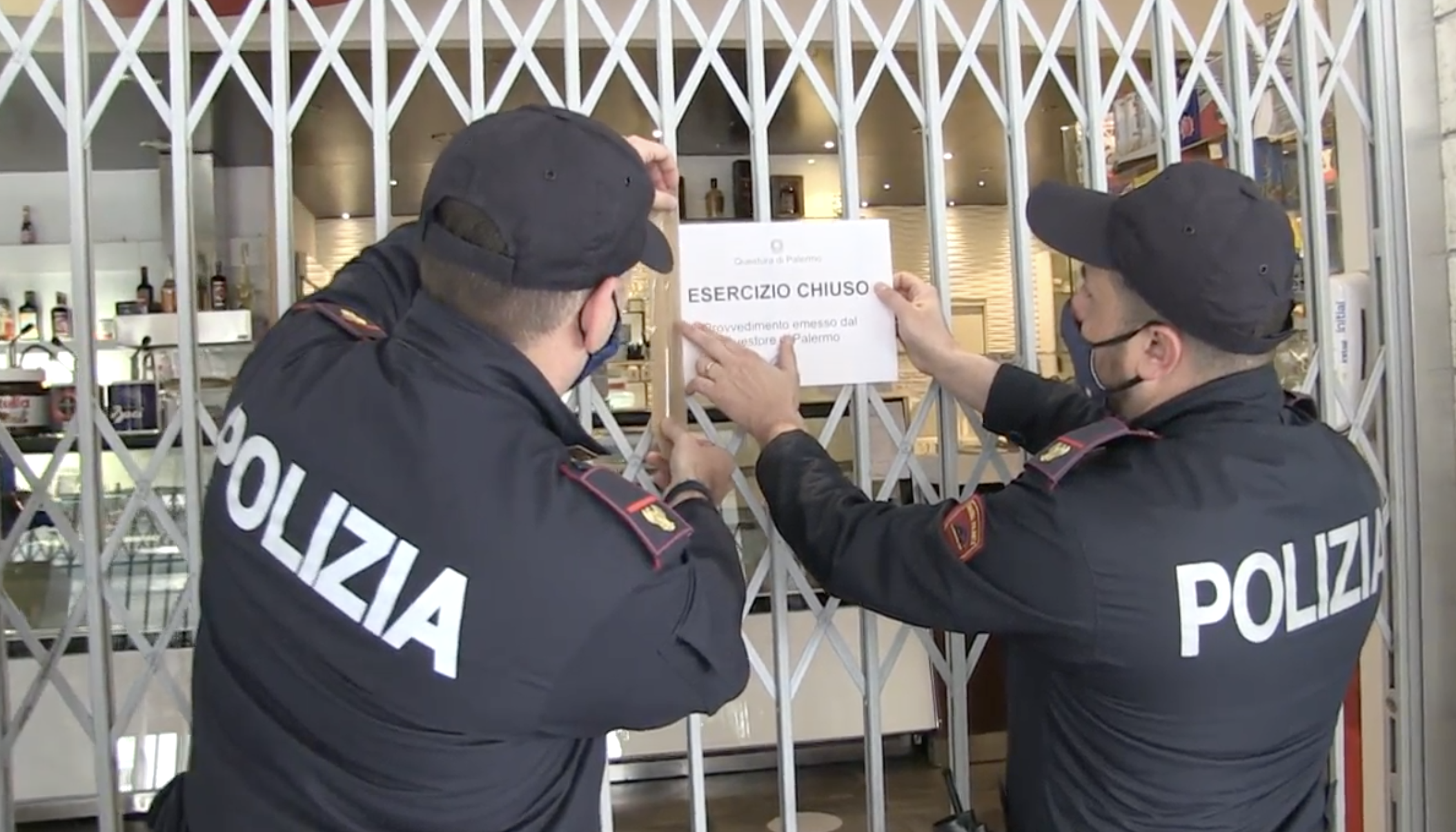 Chiuso un bar allo Zen, epicentro di una faida tra clan familiari opposti