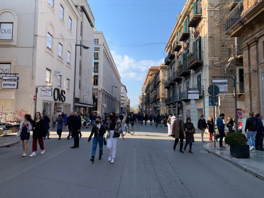 Vie Ruggero Settimo e Amari pedonali, Di Dio: “Intempestivo”