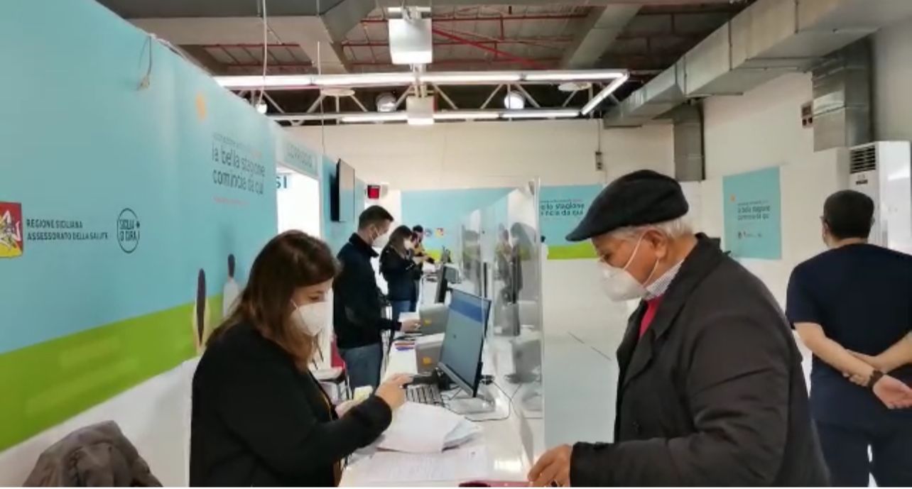 Vaccini alla Fiera di Messina, successo dell’Open Weekend