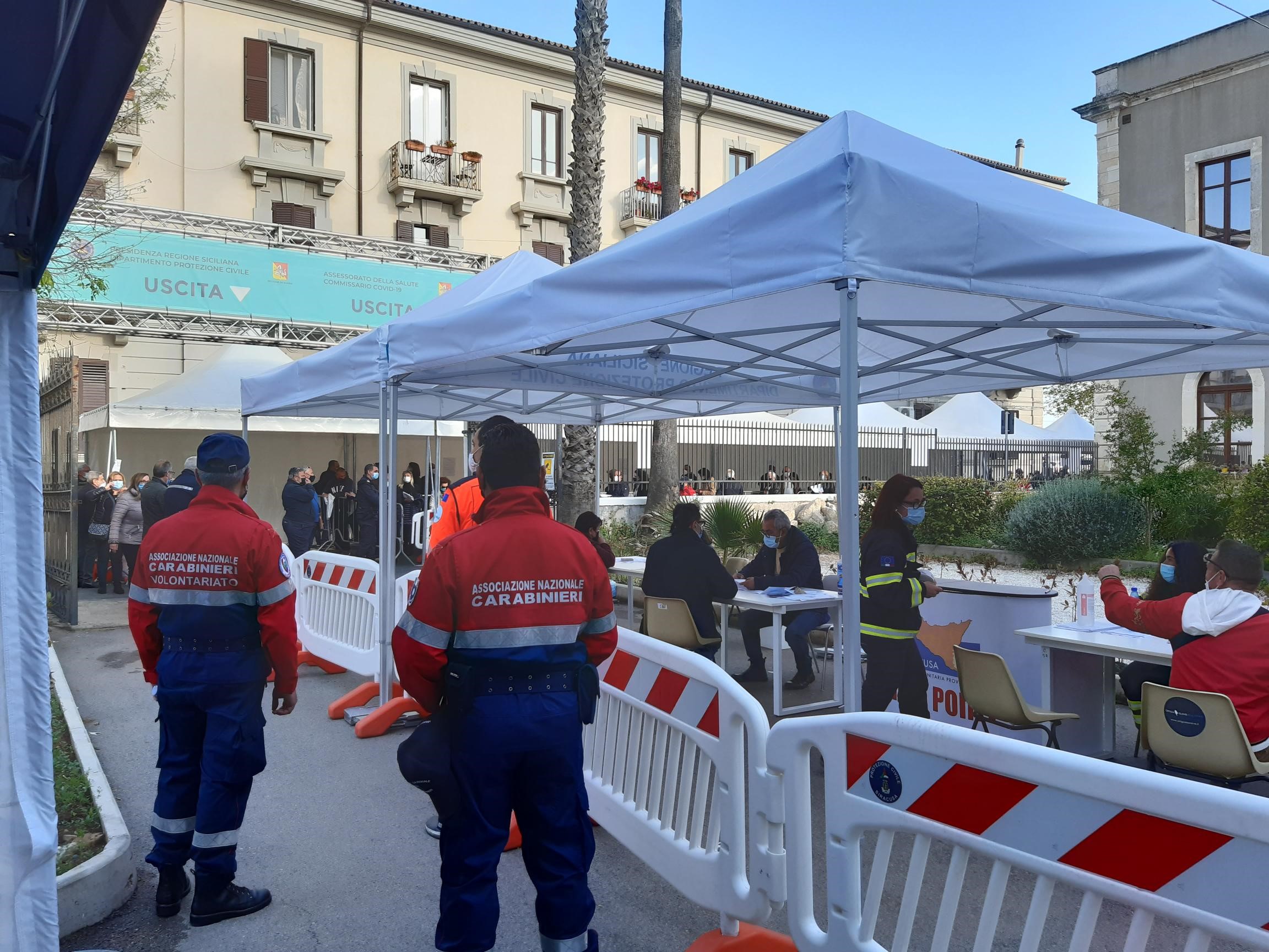 Centro hub vaccinale Siracusa, agli over 80 priorità assoluta