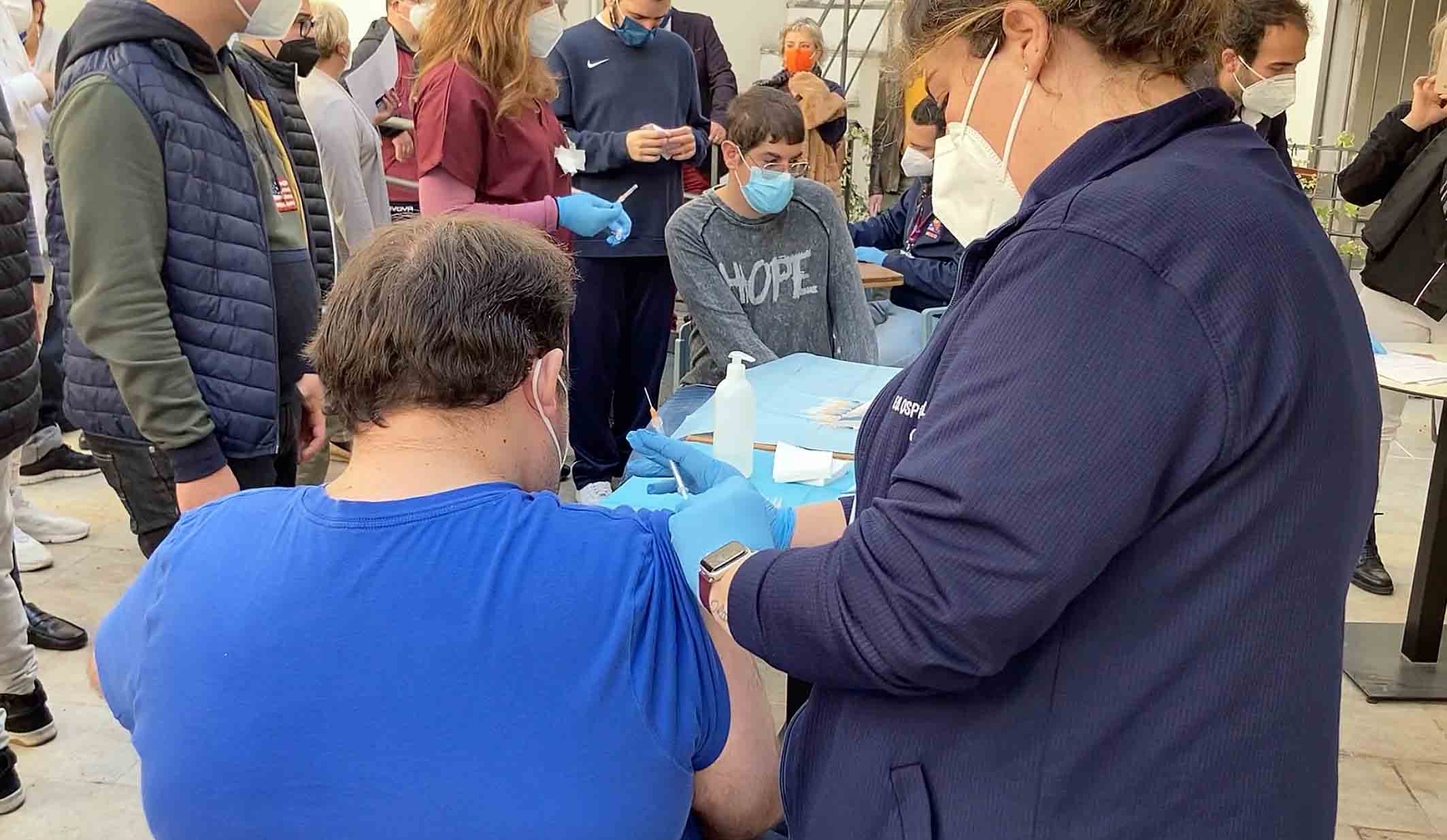 Yellow school, vaccinati 23 disabili e 7 insegnanti 